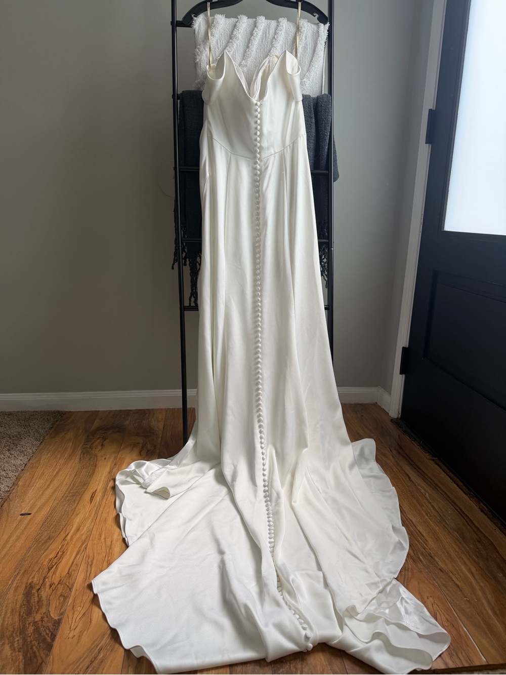 Jenny Yoo Viviana Wedding Gown - Picture 4 of 4